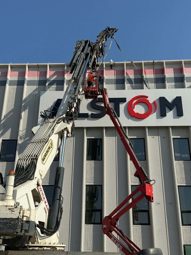 ALSTOMFabrikaGirisMontaj-min